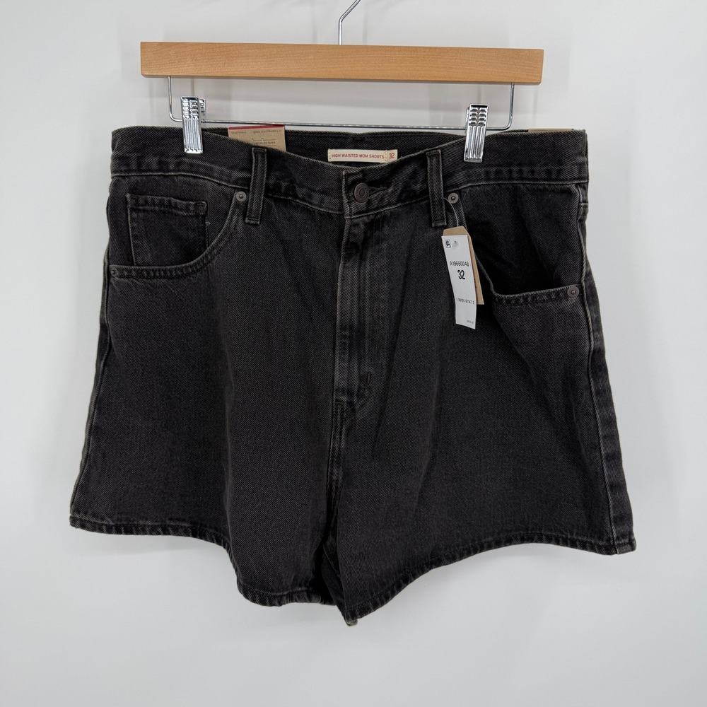 Levi's High Waisted Mom Shorts Women 32 Black Denim Cotton A19650048